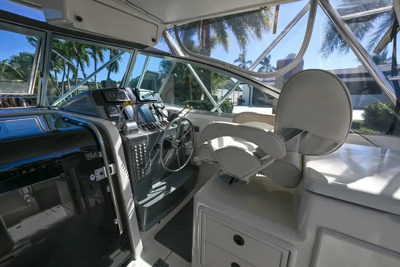 Slide: The Image of Pursuit 3400 Express 2000 - 7394475