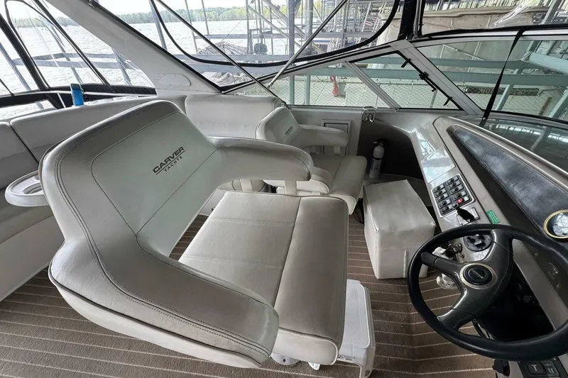 Slide: The Image of Carver Yachts 450 Voyager Pilothouse 1999 - 7539222