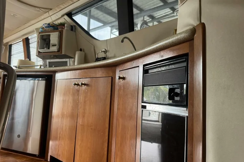 Slide: The Image of Carver Yachts 450 Voyager Pilothouse 1999 - 7243170