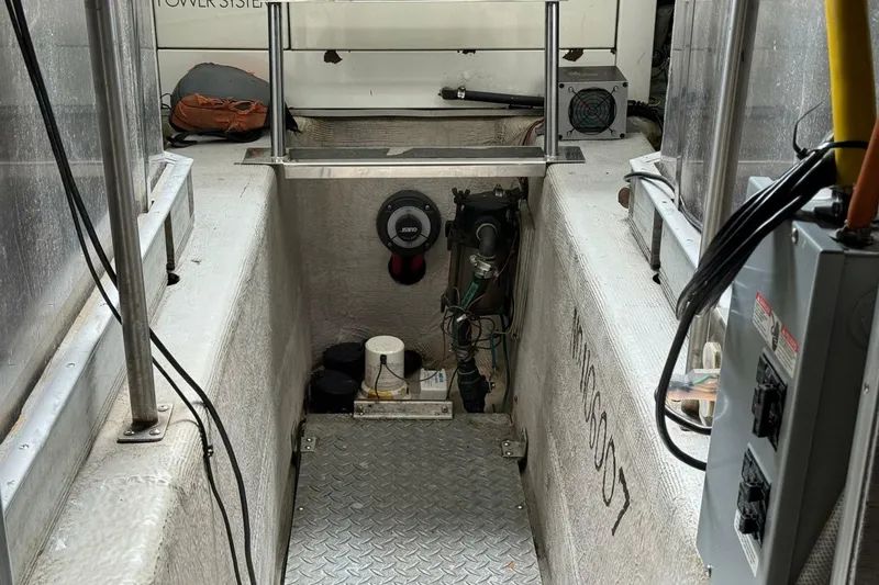 Slide: The Image of Carver Yachts 450 Voyager Pilothouse 1999 - 7243336