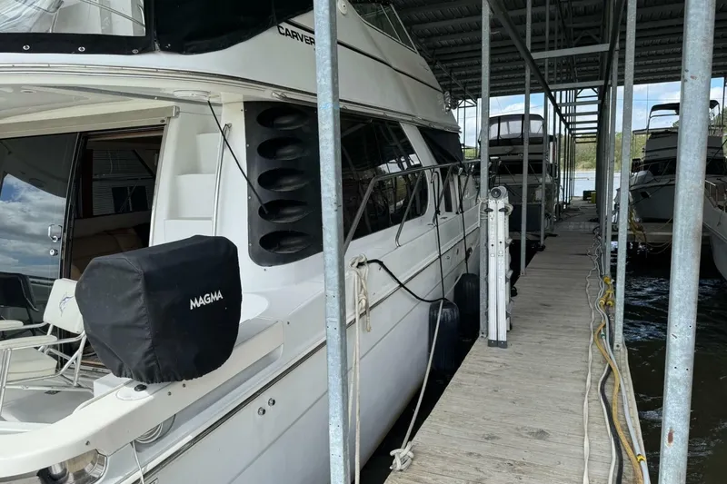 Slide: The Image of Carver Yachts 450 Voyager Pilothouse 1999 - 6957250