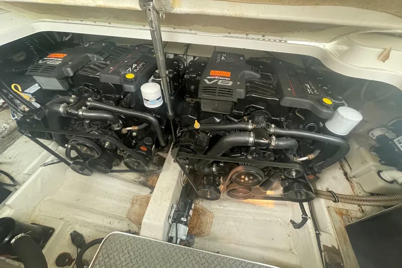 Slide: The Image of Formula 31 Performance Cruiser 1999 - 7243188