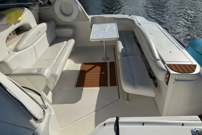 Slide: The Image of Sea Ray 410 Express Cruiser 1999 - 6957316