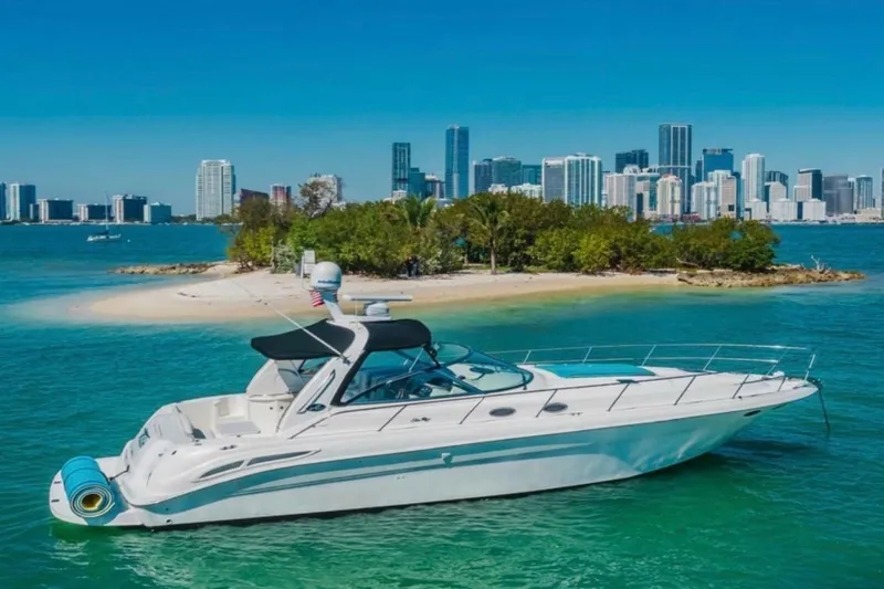 Slide: The Image of Sea Ray 410 Express Cruiser 1999 - 7268274