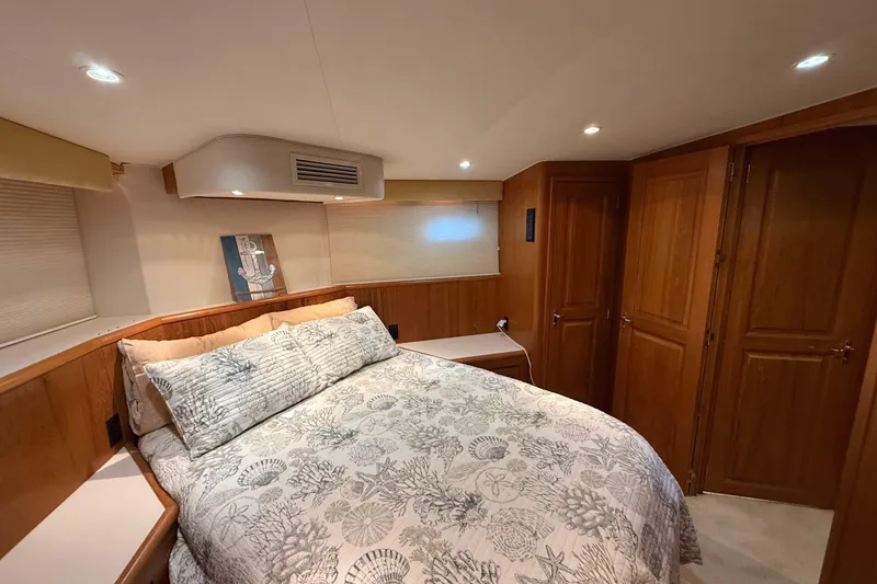 Slide: The Image of Hatteras 52 Sport Deck Motor Yacht 1998 - 6957610