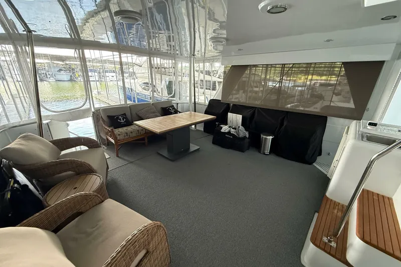 Slide: The Image of Hatteras 52 Sport Deck Motor Yacht 1998 - 6957518