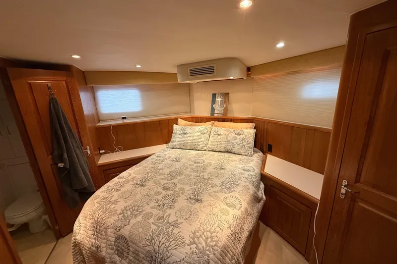 Slide: The Image of Hatteras 52 Sport Deck Motor Yacht 1998 - 6957606
