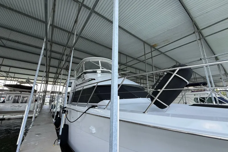 Slide: The Image of Hatteras 52 Sport Deck Motor Yacht 1998 - 6957480