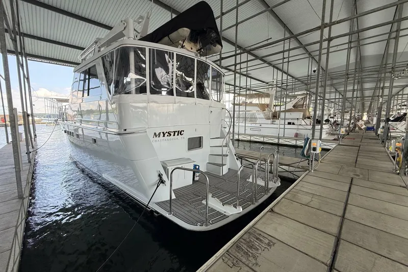 Slide: The Image of Hatteras 52 Sport Deck Motor Yacht 1998 - 6957495