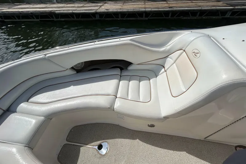 Slide: The Image of Sea Ray 280 Bow Rider 1998 - 6957663