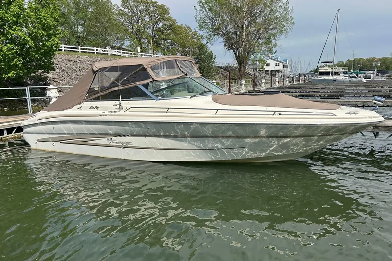 Slide: The Image of Sea Ray 280 Bow Rider 1998 - 6957647