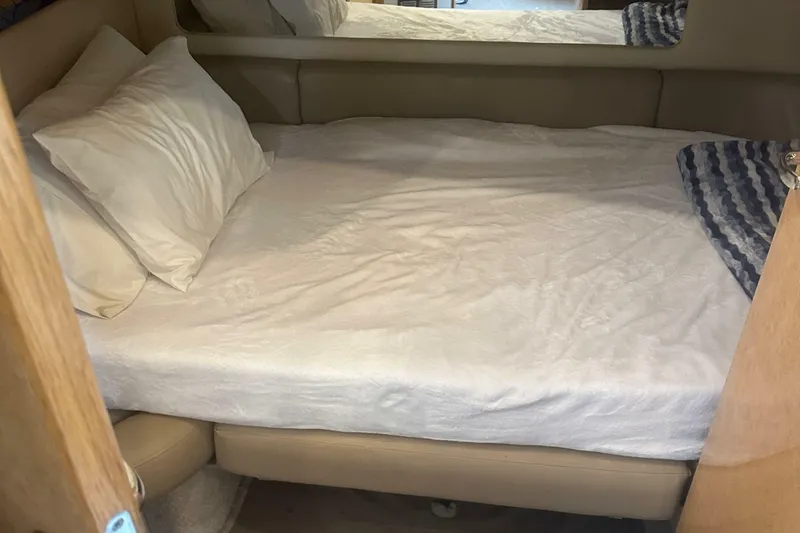 Slide: The Image of Sea Ray 450 Sundancer 1998 - 6957572