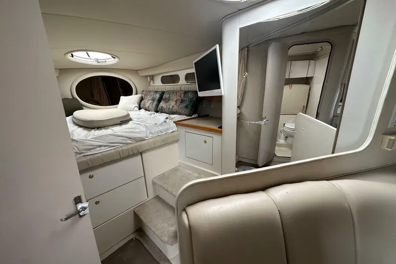 Slide: The Image of Cruisers 3575 Esprit 1995 - 6958224