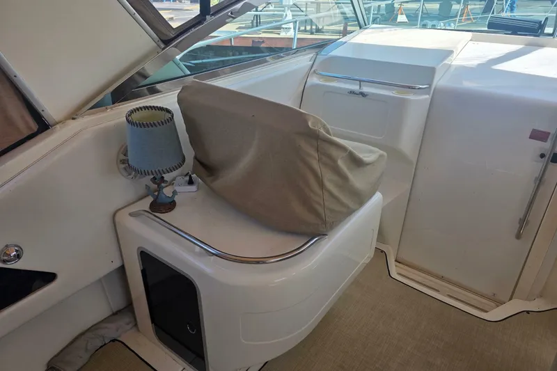 Slide: The Image of Sea Ray 370 Express Cruiser 1994 - 7244673