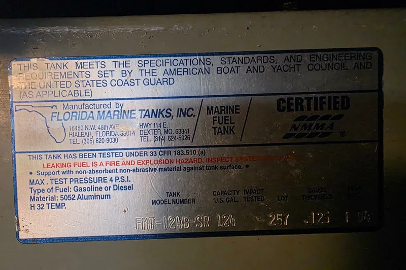 Slide: The Image of Sea Ray 370 Express Cruiser 1994 - 7244776