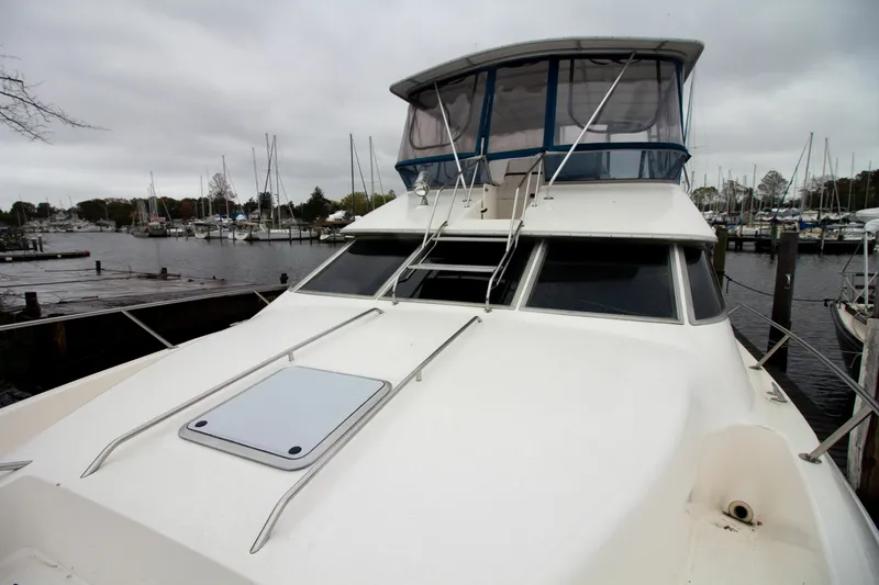 Slide: The Image of Sea Ray 440 Express Bridge 1993 - 6963989