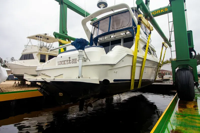 Slide: The Image of Sea Ray 440 Express Bridge 1993 - 6963866