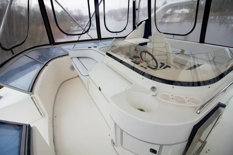 Slide: The Image of Sea Ray 440 Express Bridge 1993 - 6963954