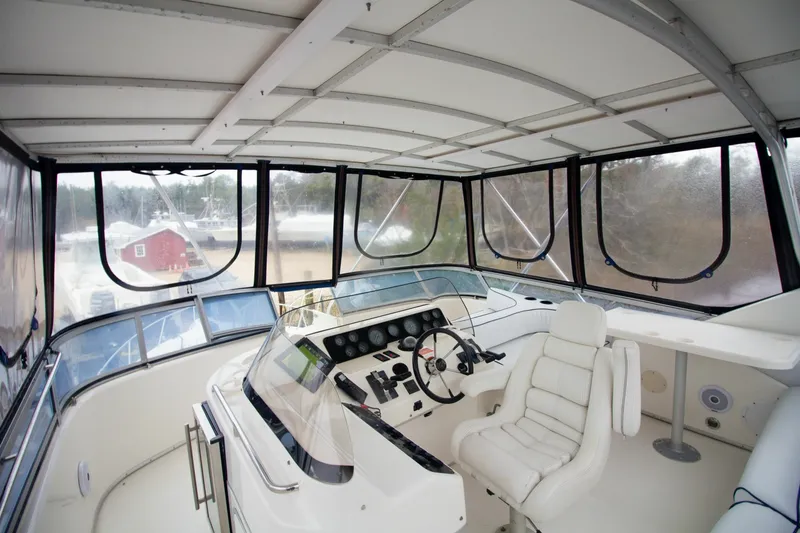 Slide: The Image of Sea Ray 440 Express Bridge 1993 - 6963924