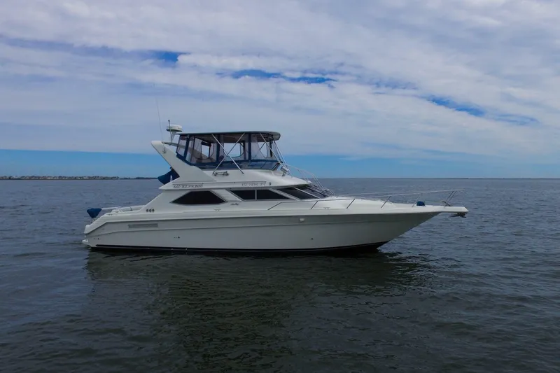 Slide: The Image of Sea Ray 440 Express Bridge 1993 - 7394955
