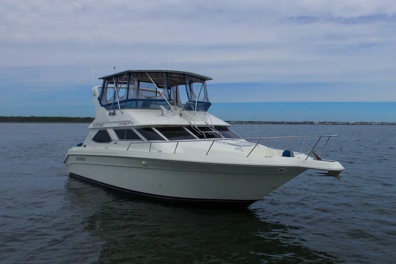 Slide: The Image of Sea Ray 440 Express Bridge 1993 - 7394960