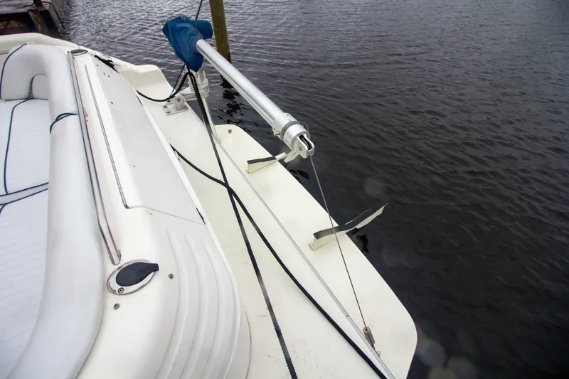 Slide: The Image of Sea Ray 440 Express Bridge 1993 - 6963889