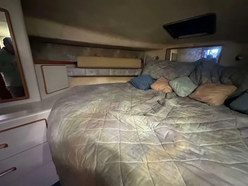 Slide: The Image of Sea Ray 380 Aft Cabin 1991 - 6958517