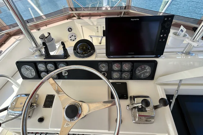 Slide: The Image of Hatteras 45 Convertible 1989 - 6958928