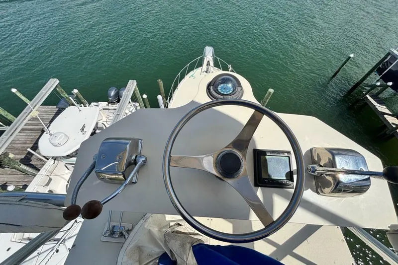 Slide: The Image of Hatteras 45 Convertible 1989 - 6959392