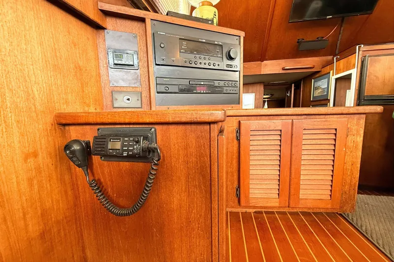 Slide: The Image of Viking 35 Convertible 1986 - 6916336