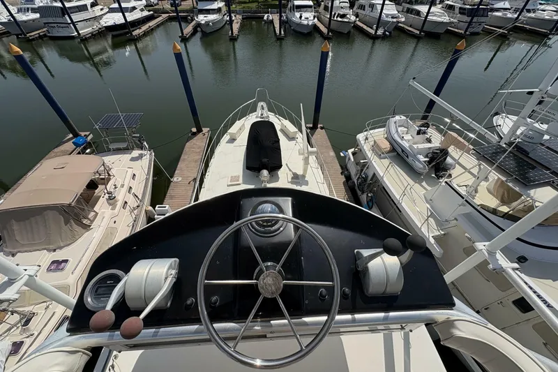 Slide: The Image of Hatteras 60 Convertible 1985 - 6917915