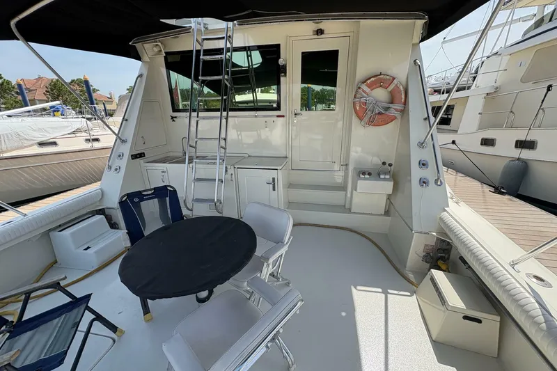Slide: The Image of Hatteras 60 Convertible 1985 - 6917899