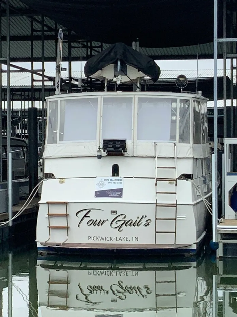 Slide: The Image of Hatteras 41 Twin Cabin 1969 - 6960715