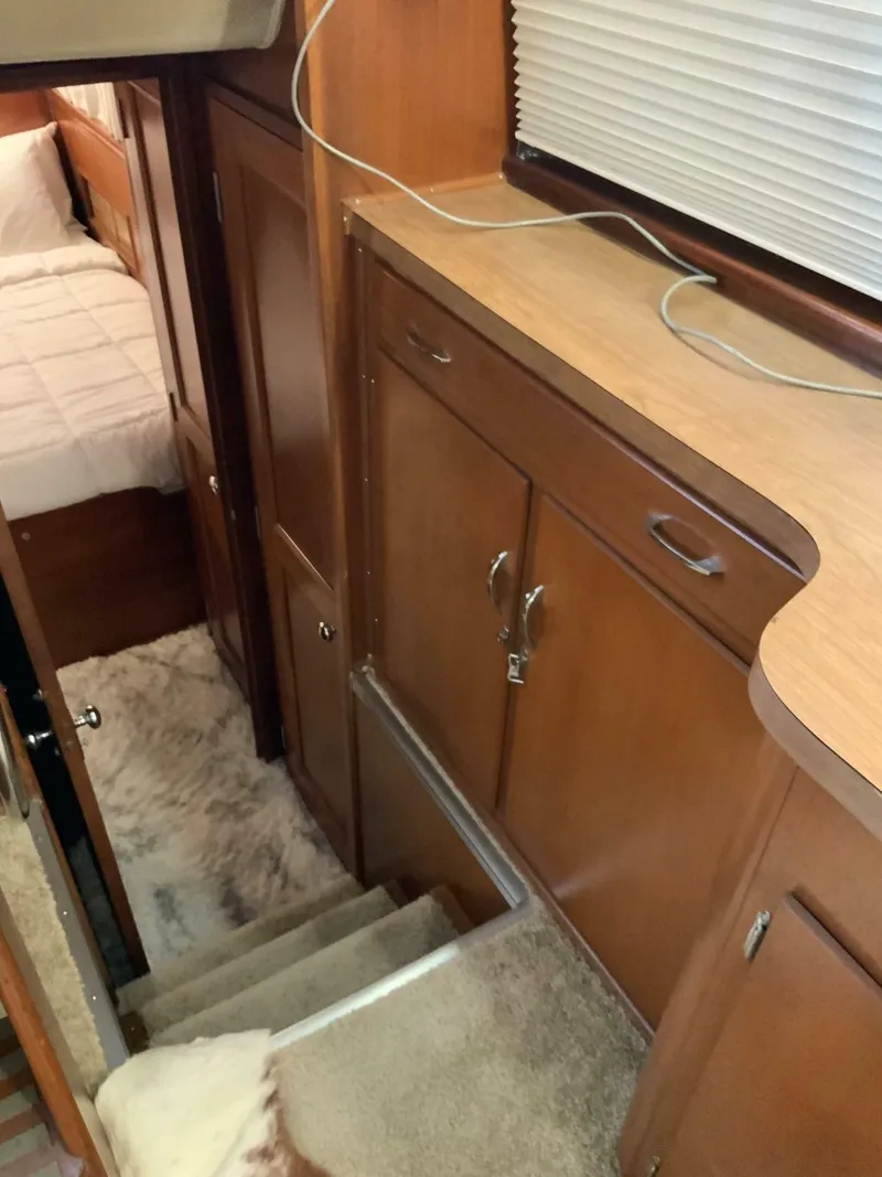 Slide: The Image of Hatteras 41 Twin Cabin 1969 - 6960805