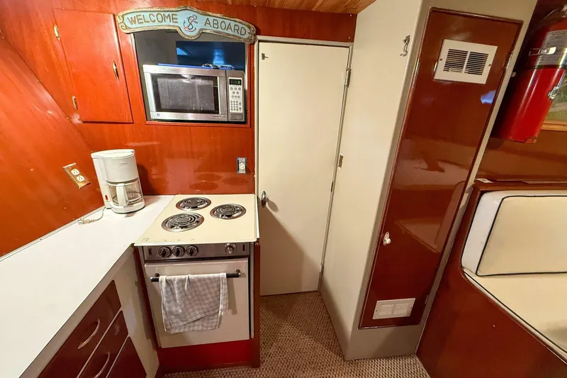 Slide: The Image of Burger Pilothouse 1956 - 6960902