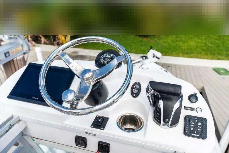 Slide: The Image of Everglades 243 Center Console 2023 - 6942173