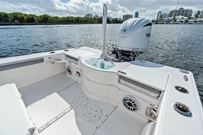Slide: The Image of Everglades 243 Center Console 2023 - 6942145