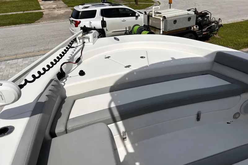 Slide: The Image of Falcon Boats F22 2023 - 6942208