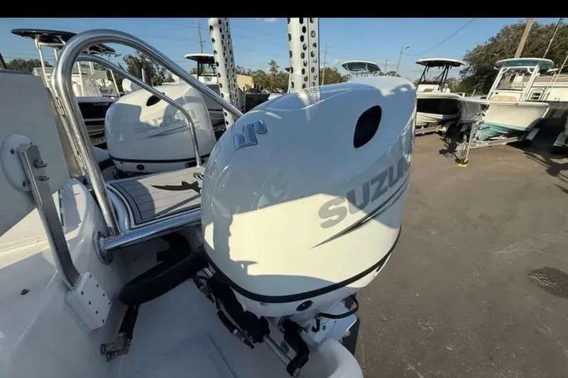 Slide: The Image of Falcon Boats F22 2023 - 6942256