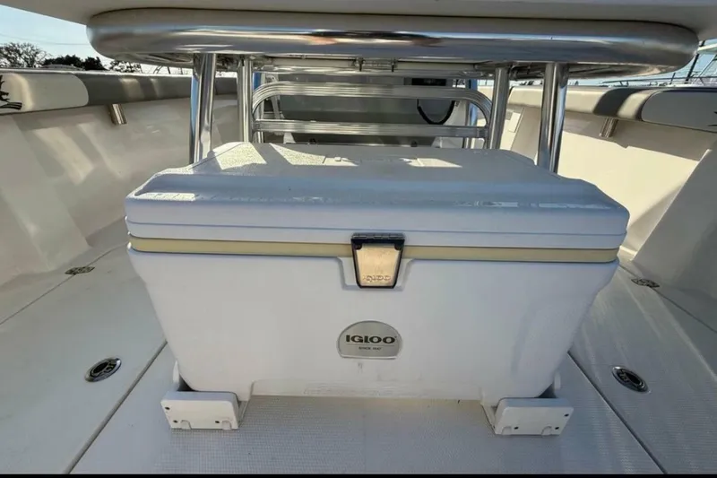 Slide: The Image of Falcon Boats F22 2023 - 6942240