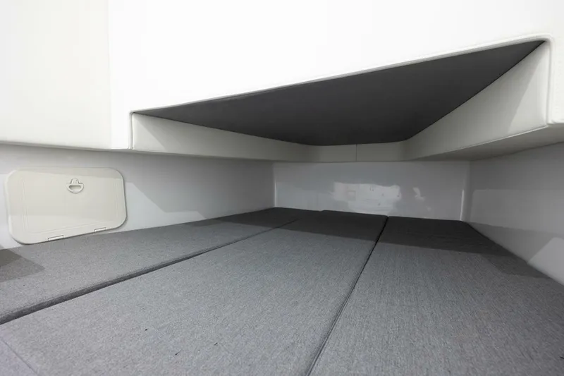 Slide: The Image of Front Runner 39 Center Console 2023 - 7229377