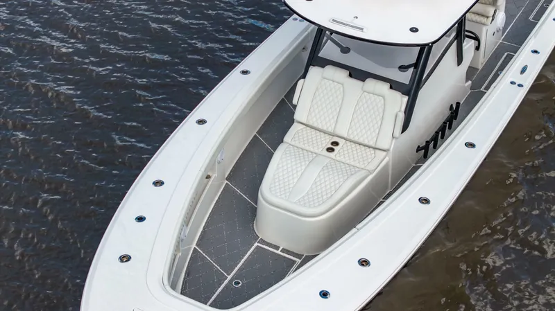 Slide: The Image of Front Runner 39 Center Console 2023 - 6942254