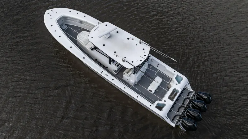 Slide: The Image of Front Runner 39 Center Console 2023 - 7229271