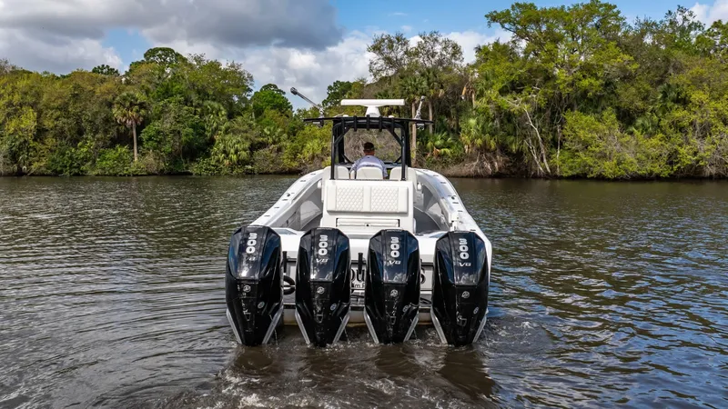 Slide: The Image of Front Runner 39 Center Console 2023 - 6942313