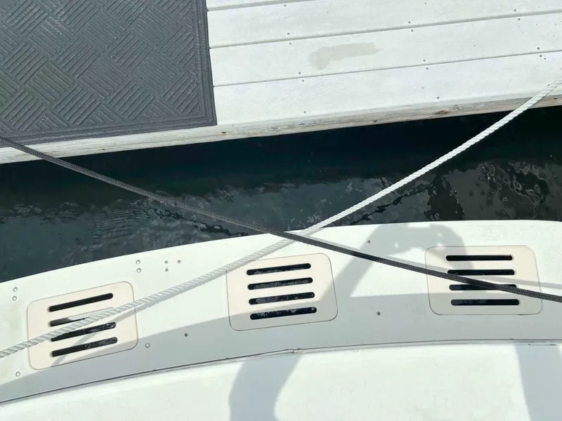 Slide: The Image of Hatteras 36 Convertible 1975 - 7540093