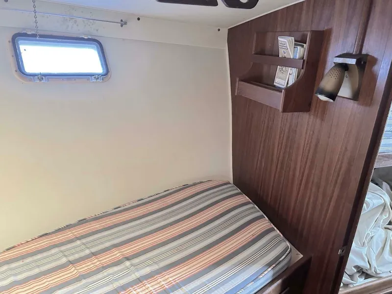 Slide: The Image of Hatteras 36 Convertible 1975 - 6960686