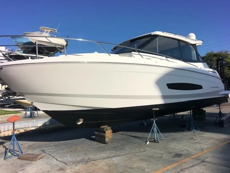 Slide: The Image of Regal 36 XO 2022 - 7457934