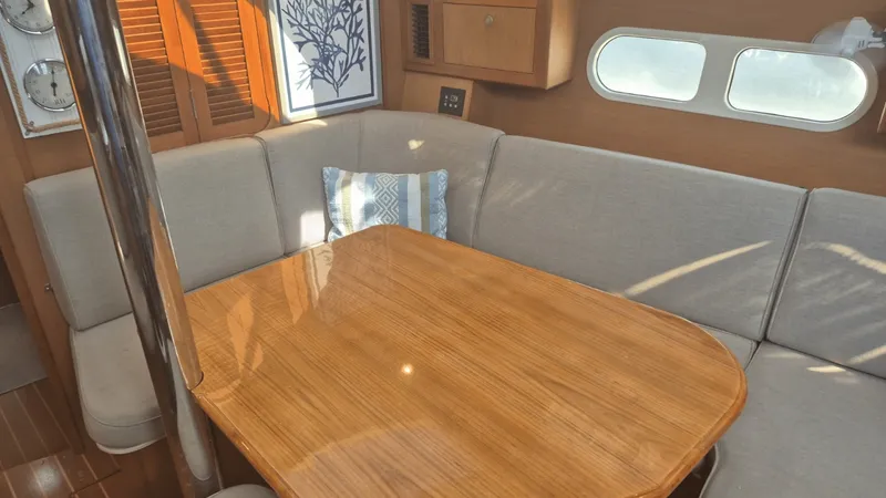 Slide: The Image of Dining Area - 6930505