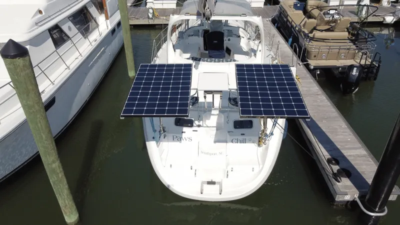 Slide: The Image of Aft View With Solar Panels - 6930489