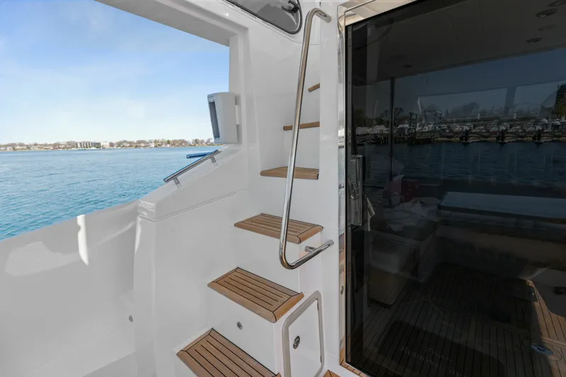 Slide: The Image of Azimut 50 FLYBRIDGE 2022 - 6930311